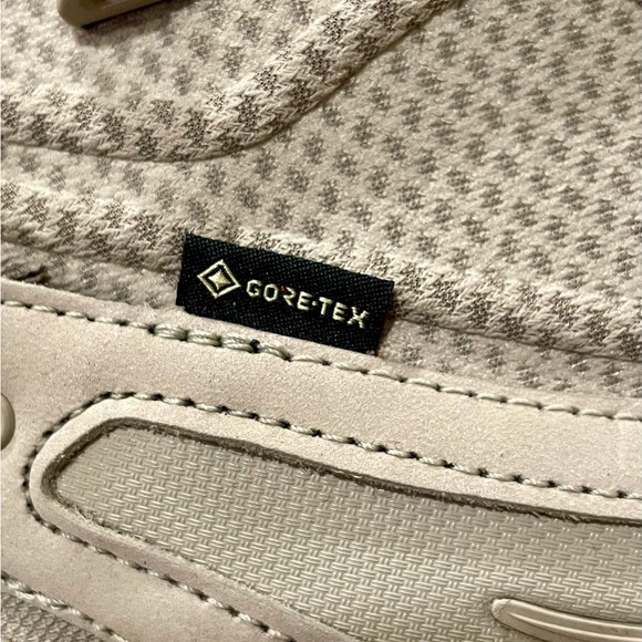 Hoka One One Tor Ultra Hi 2 Waterproof Boot Limited Edition Color: Simply Taupe - Picture 8 of 11